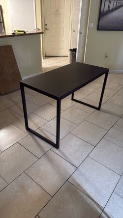 COMPUTER DESK 47X23