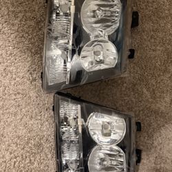 nnbs silverado/ 07-13 tahoe headlights brand new!