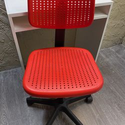 Red Swivel Desk Chair - Local Delivery for a Fee - See My Items 