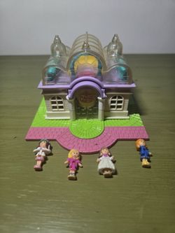 Polly Pocket Light Up Bridal Salon Set w/4 Dolls