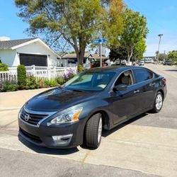 Nissan  Altima