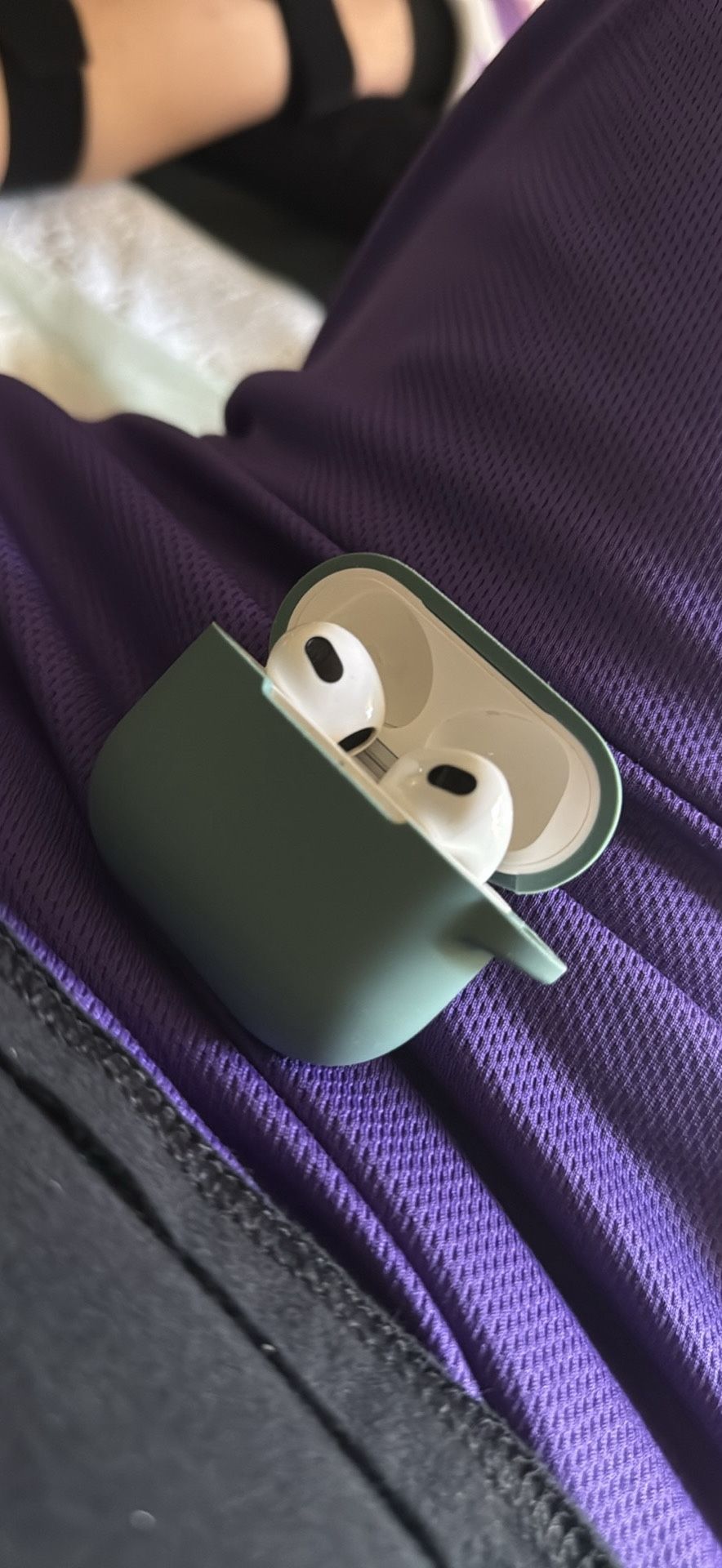 Apple AirPods 3 w/ AppleCare