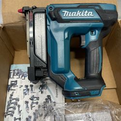 Makita XTP02Z 18V LXT Lithium-Ion 23-Gauge Cordless Pin Nailer (Tool-Only)