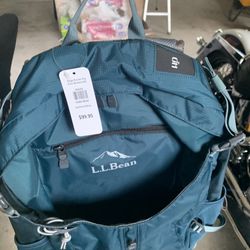 Backpack - Hiking - LL Bean - Ridge Runner Women’s Day Pack - 20 liter