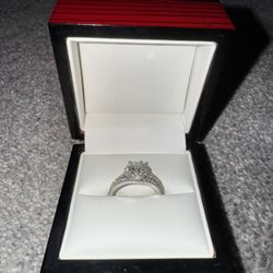 GIA Certified 1.30 ct Total Diamond Bridal Set 14k White Gold, Size 7.25