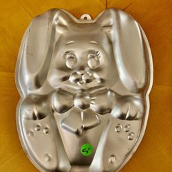 Vintage Wilton Sunny Bunny Easter Cake Jello Pan