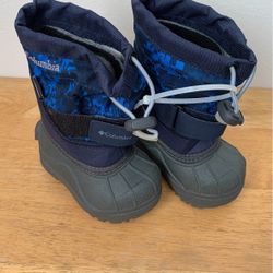 Kids Boots  - Columbia New Size 4