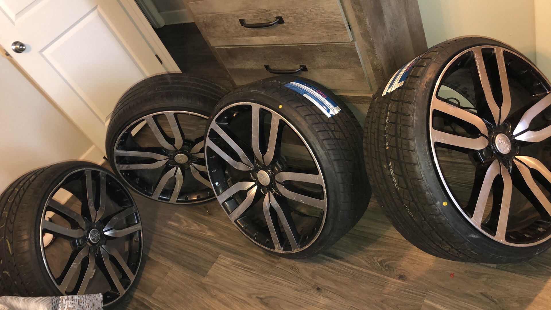 22 inch Rims brand new tires