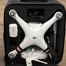DJI Phantom 3 Standard Quadcopter Camera Drone - (UU)