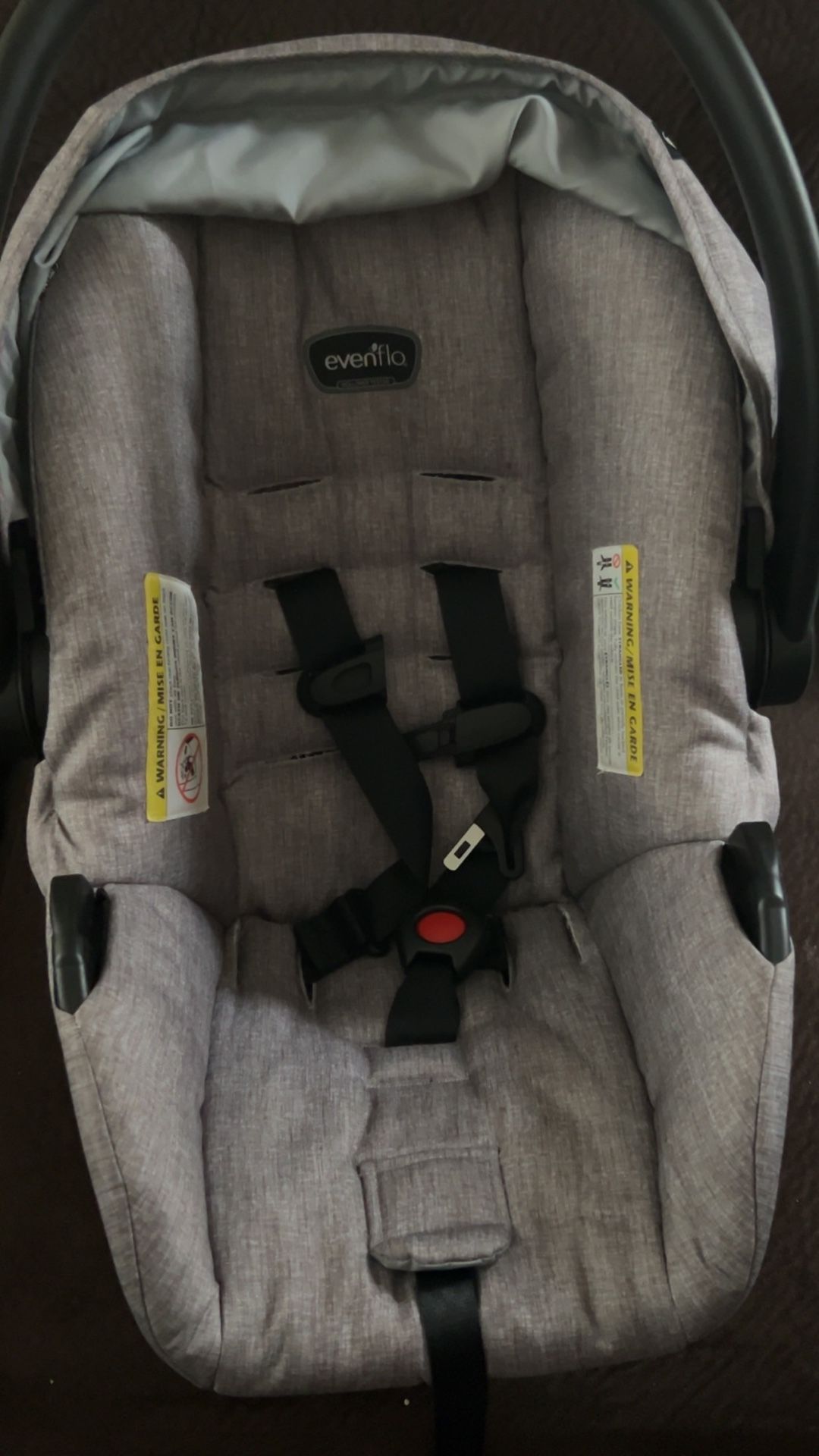 Evenflo Car seat And Base . 