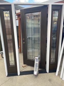 New door fiberglass Therma tru size w 68.1/2 h 81.3/4 right hand Inswing jam is 4.9/16 $2450 molding lock