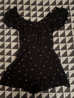Puffball sleeves romper new size L