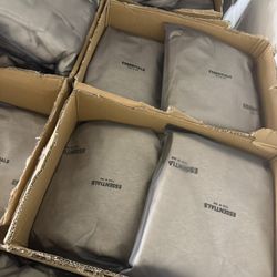 🚨WHOLESALE/SINGLE ESSENTIAL HOODIES🚨