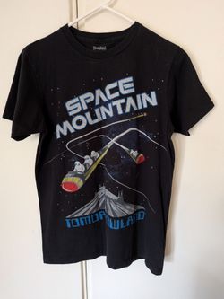 Disneyland Space Mountain Tomorrowland T-Shirt, Size Medium