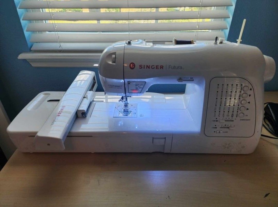 Singer Futura XL-420 Sewing & Embroidery Machine - $400 OBO