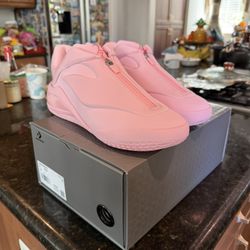 Shai 001 Pink Size 9