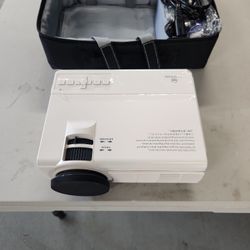 Mini Projector With Screen