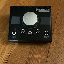 Mackie Big Knob