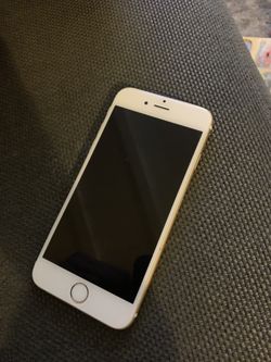 iPhone 6 gold 64gb in perfect condition comes with 4 extra cases