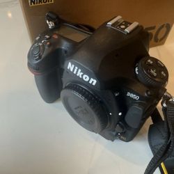 Nikon D850 45.7 MP Digital SLR Camera - Black (Kit with AF-S 24-120MM f/4 VR...
