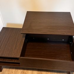 Large Brown Coffee Table with Storage – Excellent Condition