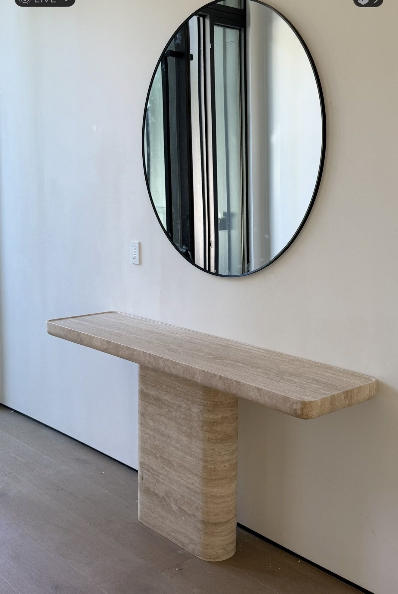 VITOLO CARVED CONSOLE TABLE