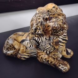 Vintage Safari Lion Handcrafted and Painted Beautiful item