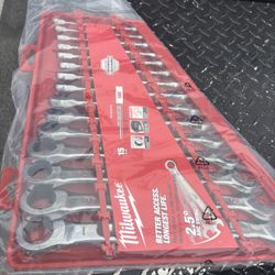 Milwaukee Metric/Sae Ratcheting Wrench Set 