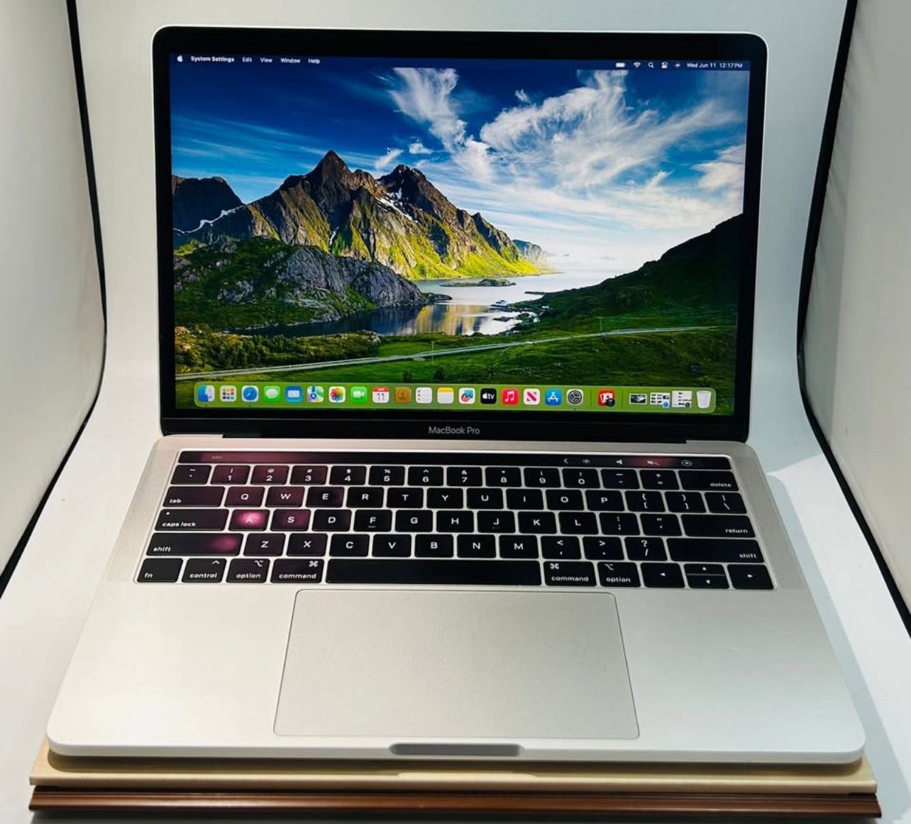 Apple MacBook Pro 13” 2018 TouchBar Core i5 8GB 256GB Fully Functional