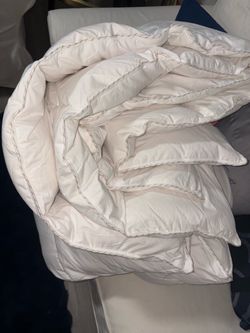Full Size Goose Feather Down Season Luxury Hotel with 8 Corner Tabs