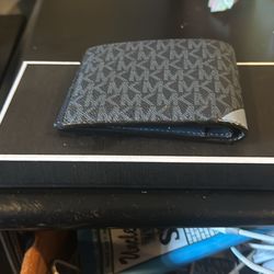 Micheal Kors Wallet