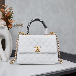 CHANEL White Women's Handbag/Crossbody Women's Bag