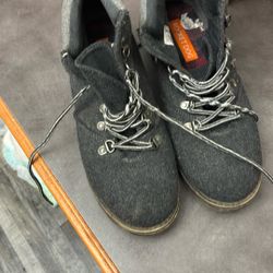 Rocket dog shoes, size 8