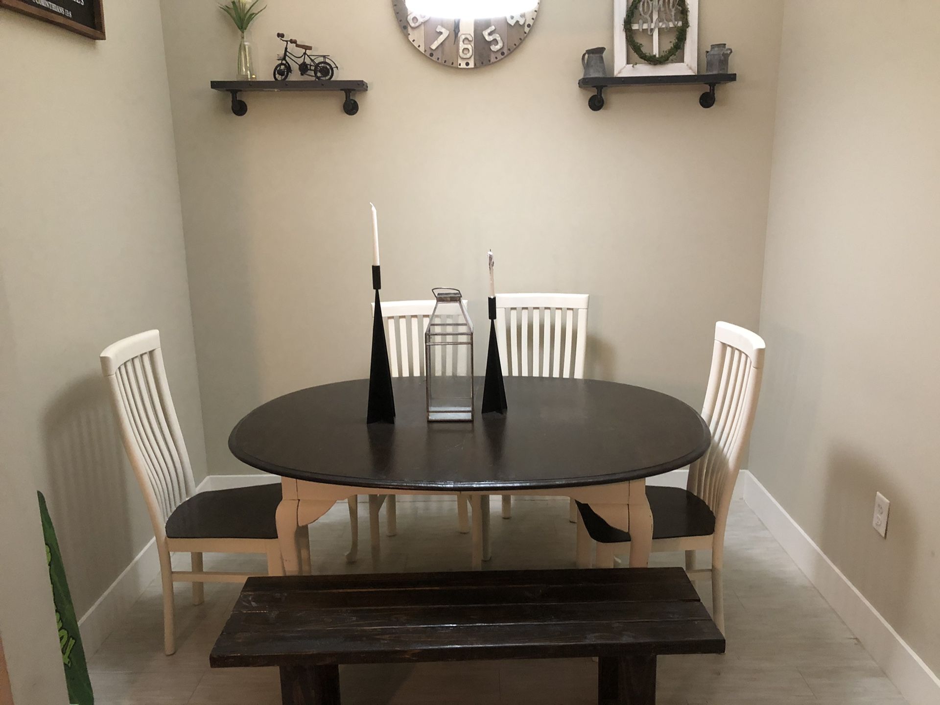 Dining table set