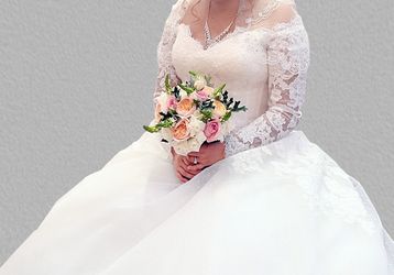 Like New, High Quality Wedding Dress For Sale