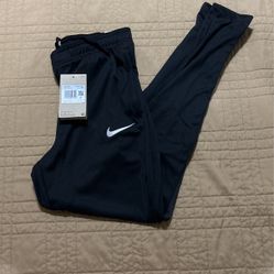 Women’s Nike, Located On South Fairfax Rd 