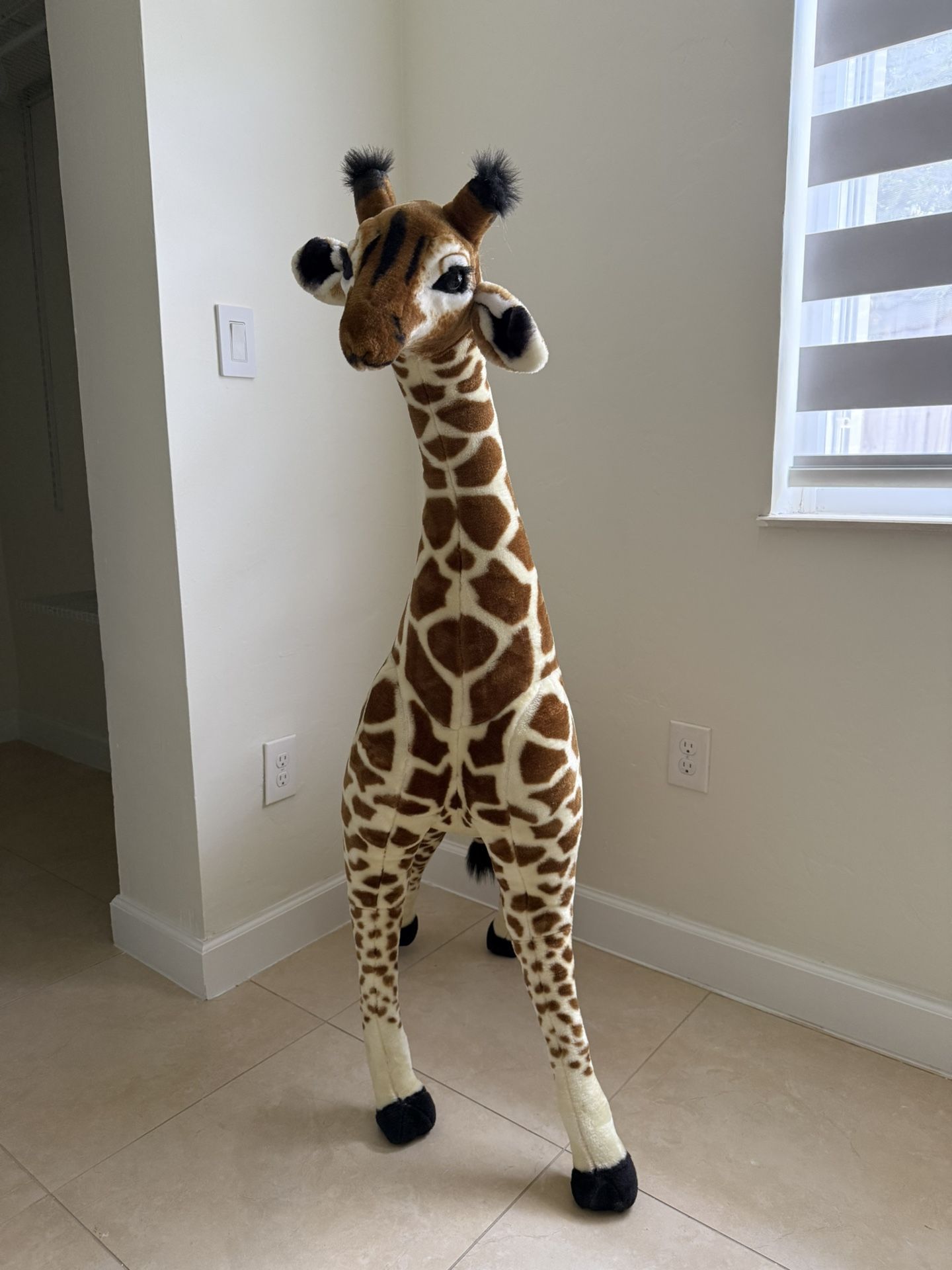 Giraffe Lifelike Plush Stuffed Animal By Melissa & Doug