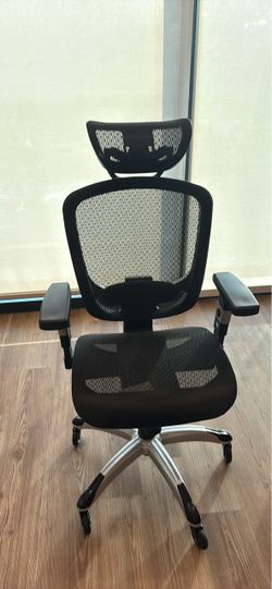 Black Mesh Ergonomic Office Chair