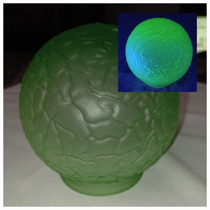 Vintage Uranium Vaseline Glass Brain Globe Lamp Shade