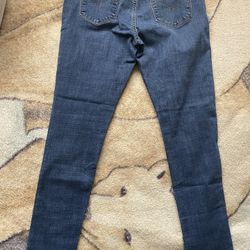 Levi’s 711