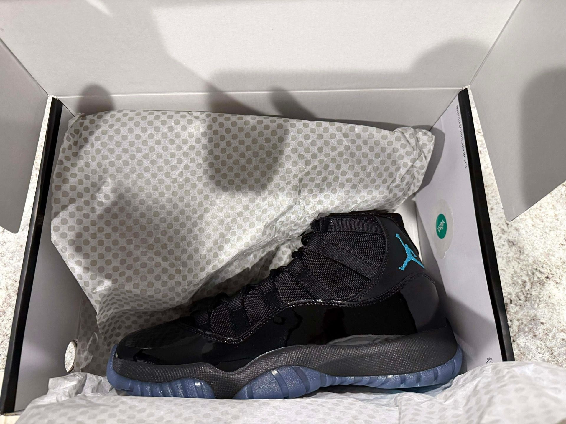 Jordan 11s sz 10