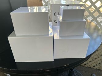 Dessert stands