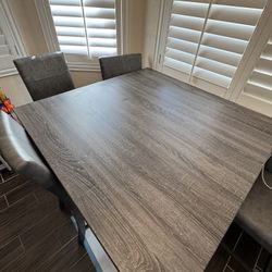 Dinning Table And Chairs 