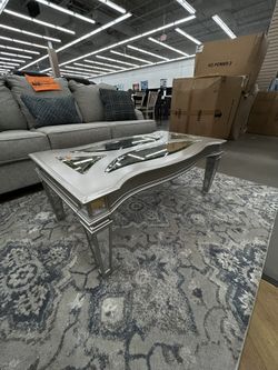 🧊 Final Floor Model Deal – Glass Coffee Table + 2 End Tables (Discontinued!)