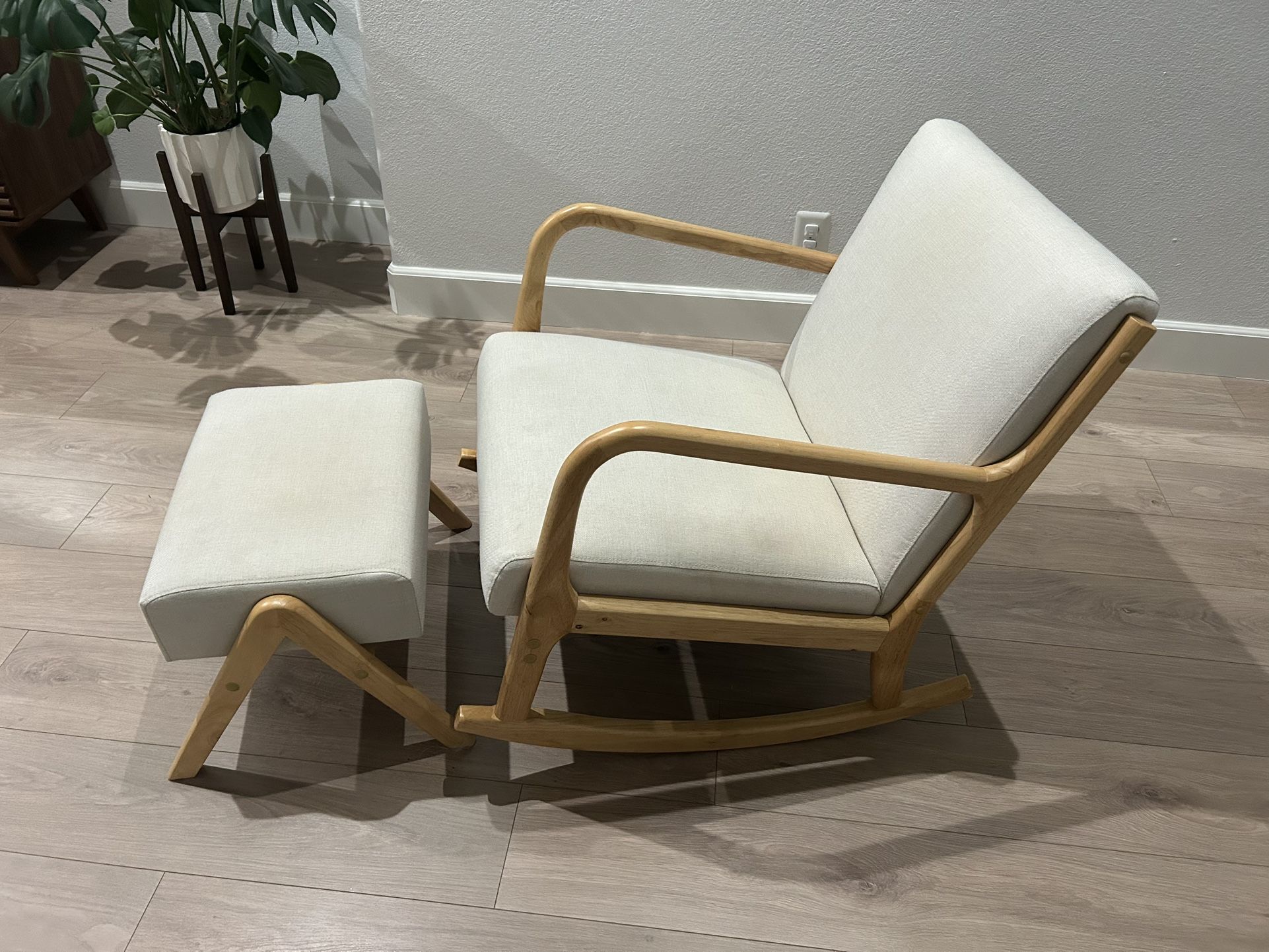 Rocking Chair - Oak W/ Ivory Fabric