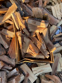 Oak cooking wood offset smoker, Santa Maria Grill