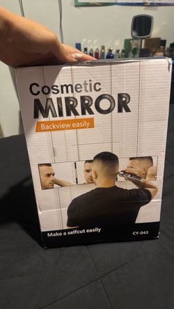 Cosmetic mirror
