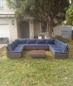 Display model high quality deep seating cushions patio furniture set used as a display Costco quality patio furniture Sunbrella quality cushions patio