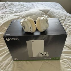 Xbox Series X + Steel Series Headset