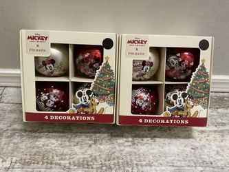 NWT Mickey Christmas Tree Ornaments 8pcs